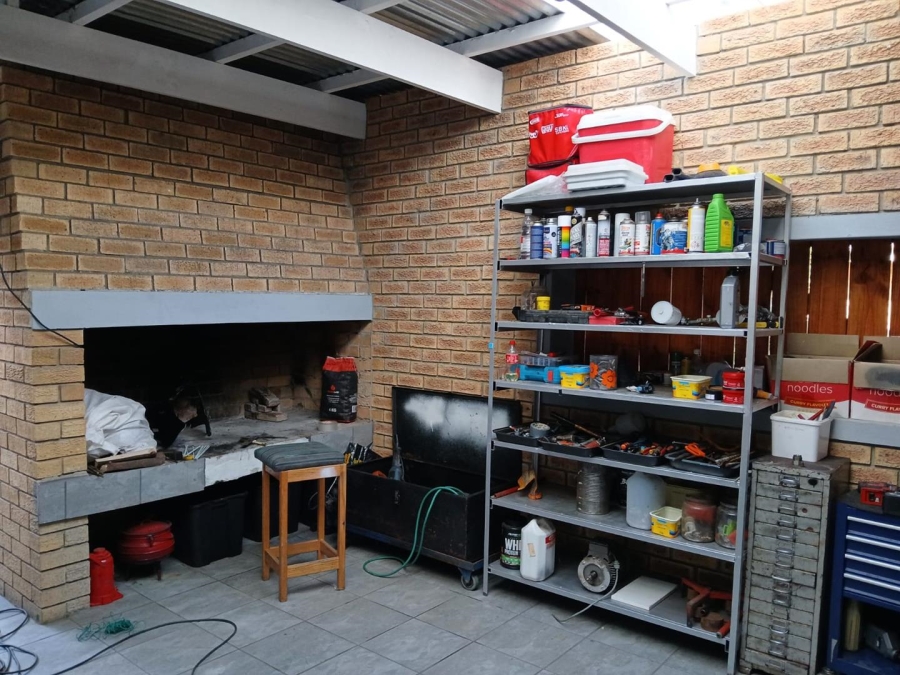 4 Bedroom Property for Sale in Hartenbos Central Western Cape